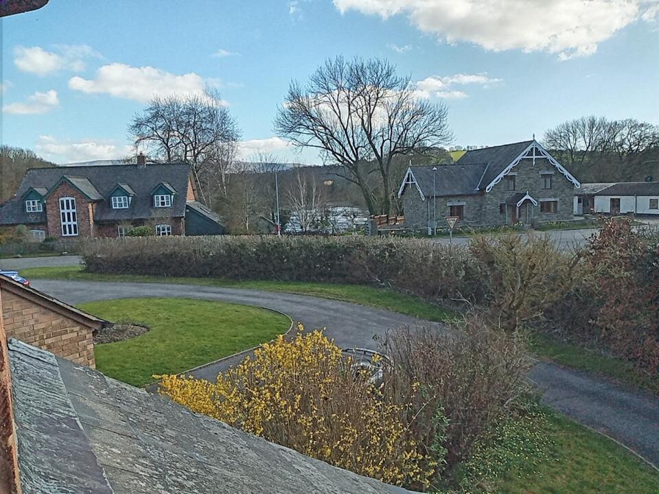 Swn Y Gwy ~ The Sound Of The Wye Appartement Brecon Buitenkant foto
